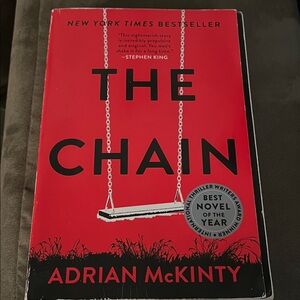 The Chain by Adrian McKinty - Red Cover